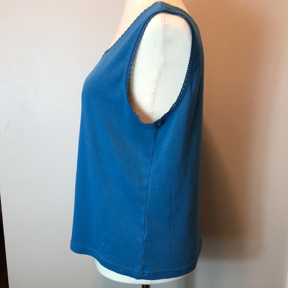 Vibrant Blue Sleeveless Tank Top with Scoop Neck - Picture 3 of 7